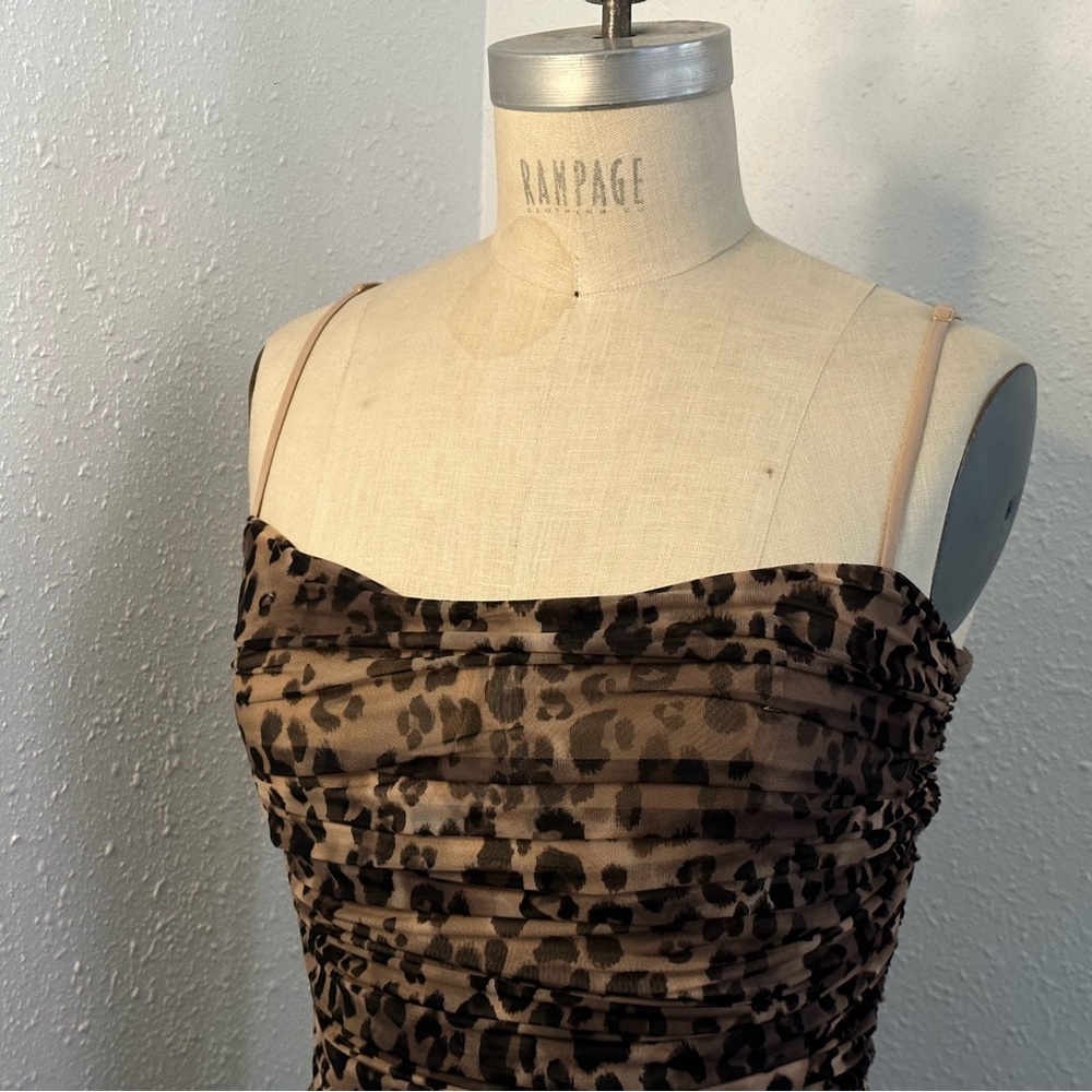 Aritzia Ten By Babaton Luxor Mini Dress Ruched Bodycon Leopard Size 10 - Picture 6 of 8